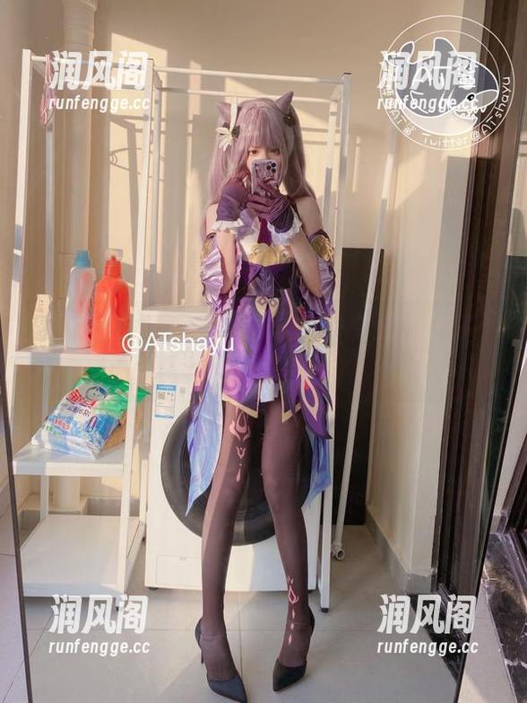AT鲨 AT鲨在她的私房作品里化身女王,让你不自觉想仰望。