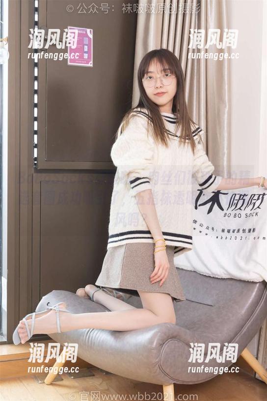 BoBoSocks袜啵啵 - 肉丝们被稚予的精选套图成功吸引了，五指袜透明款不怕漏风吗？