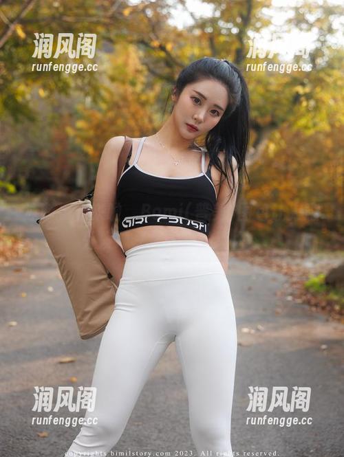 泳装更新来啦，Bomi(普美)图包让人意外发现又是围观的理由！