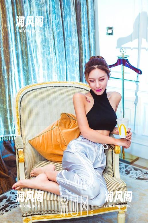 GIRLT果团网-莫雅淇 GIRLT果团网 - 莫雅淇的黑丝写真集,究竟小心思藏了多少?