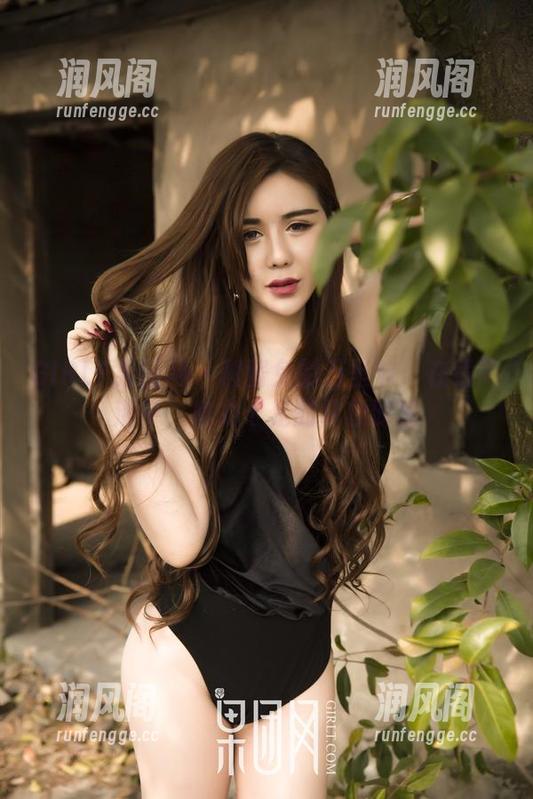 GIRLT果团网-酸酱兔 GIRLT果团网 - 酸酱兔的万圣节:在线高清中,魔力十足的化妆时刻