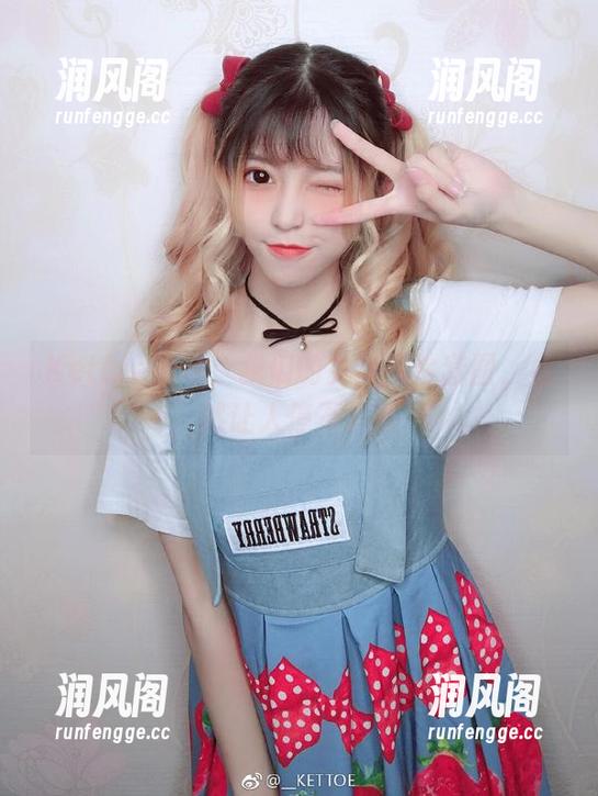 Kettoe Kettoe楼梯,我们的免费探险套图,竟然让人停不下来