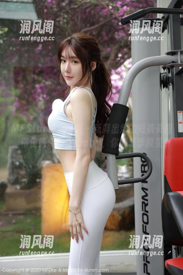 MFStar模范学院 - 新鲜出炉的短裤美图，柳侑绮Sevenbaby，你的夏季救星！