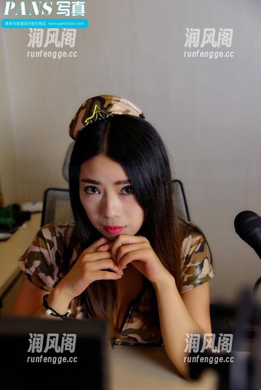PANS写真-美欣 PANS写真 - 美欣的红裙写真集—心想红裙配蓝天,结果她就直接配上了我看得目瞪口呆!