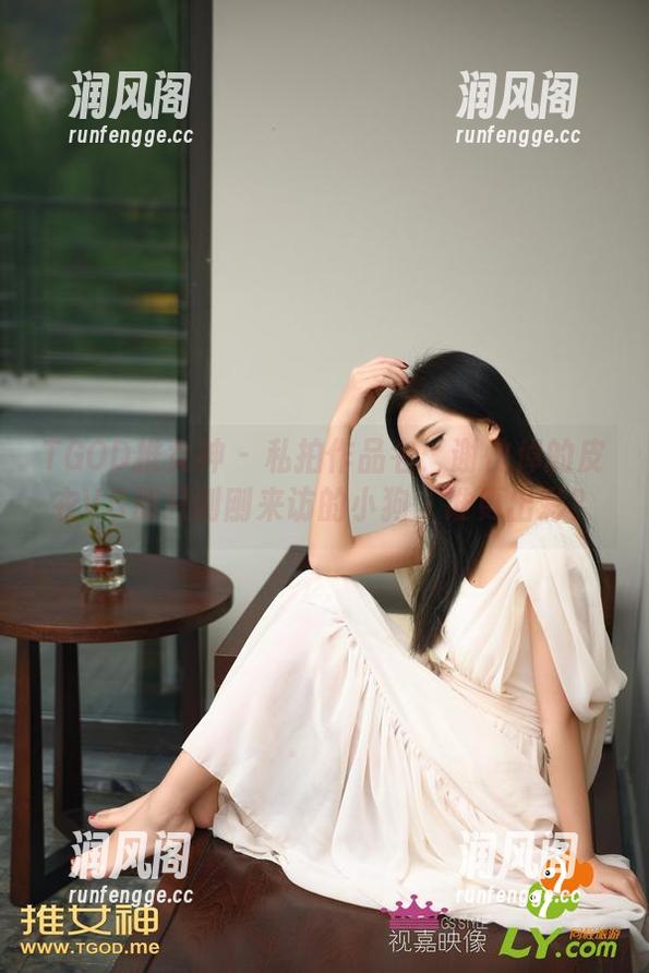 TGOD推女神-谢忱倬 TGOD推女神 - 私拍作品名:谢忱倬的皮衣VS那只刚刚来访的小狗,谁更出彩?