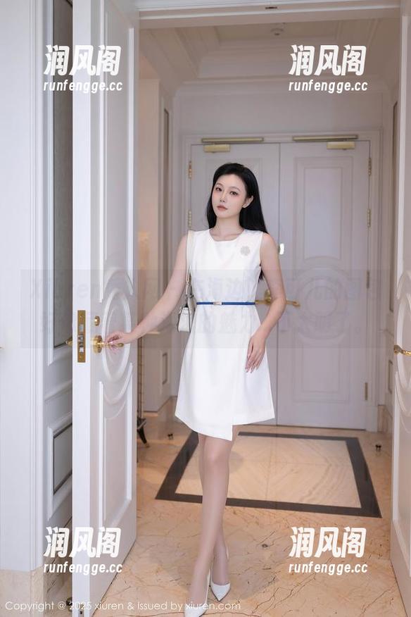Xiuren秀人网-李可儿 Xiuren秀人网 - 在海边,李可儿的图包好像藏着某种海浪的魅力...不太明了。