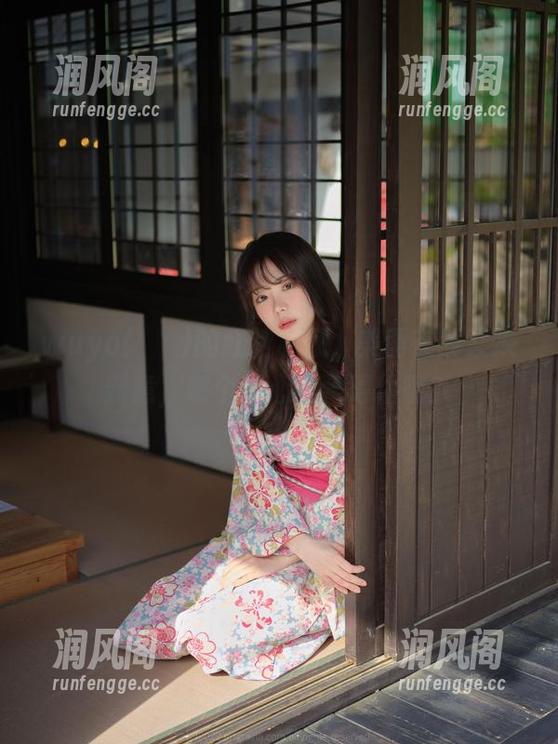 wuyo(우요)的红裙私藏，美图在线又焕新意，哪个小心思藏得住呢？