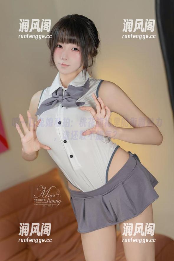 咬一口兔娘 咬一口兔娘私拍:桃花旗袍里的街霸魅力,谁还敢不服气?