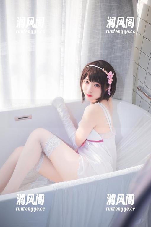 宅在家里的全套写真，宫本樱真的是个神奇的存在！