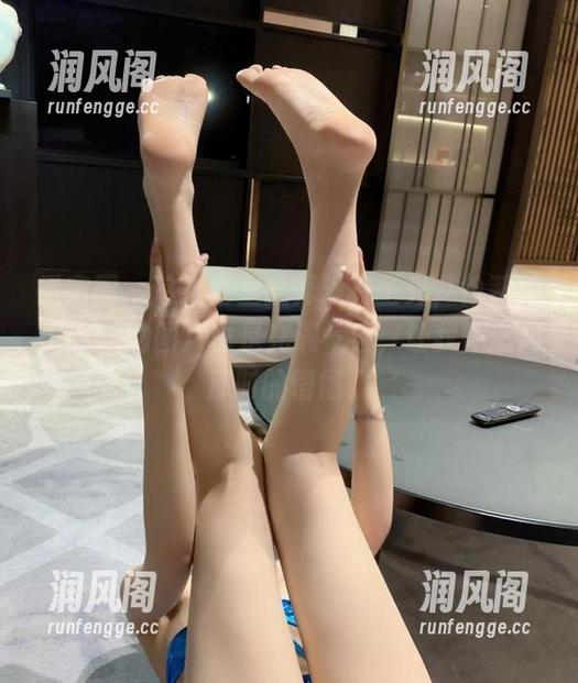 徐莉芝Booty 微密圈 - 这教室里就算没有圣光,徐莉芝Booty的图片也是充满气氛,让我怀念起那时的懵懂。