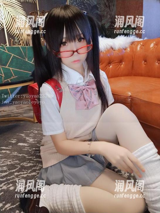 摇摇乐yoyo 魔鬼在细节中:当摇摇乐yoyo遇上黑丝小恶魔,快来观看这场完美图包!