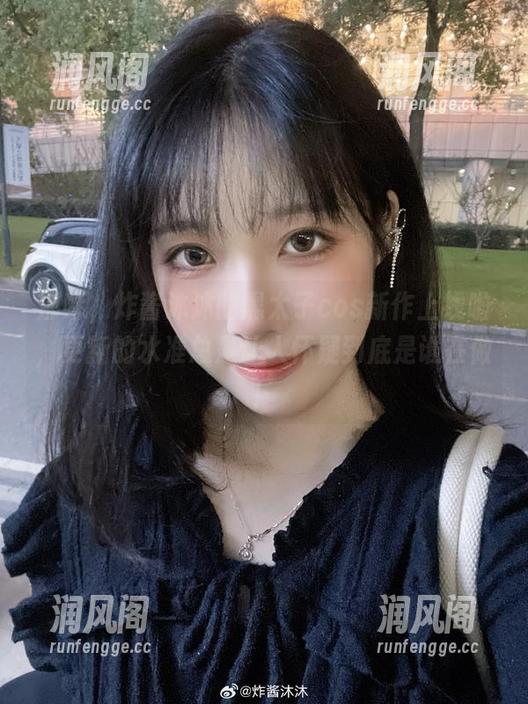 炸酱沐沐 那啥,炸酱沐沐的黑太子cos新作上线啦,更新的水准总是让人怀疑到底是谁在做!