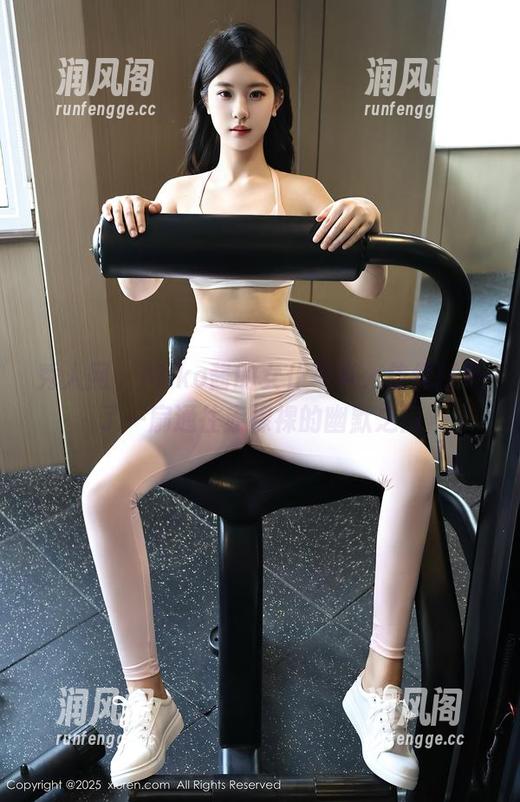 秀人网 - Miko酱的女仆写真，仿佛打开了一扇通往赤裸裸的幽默之门