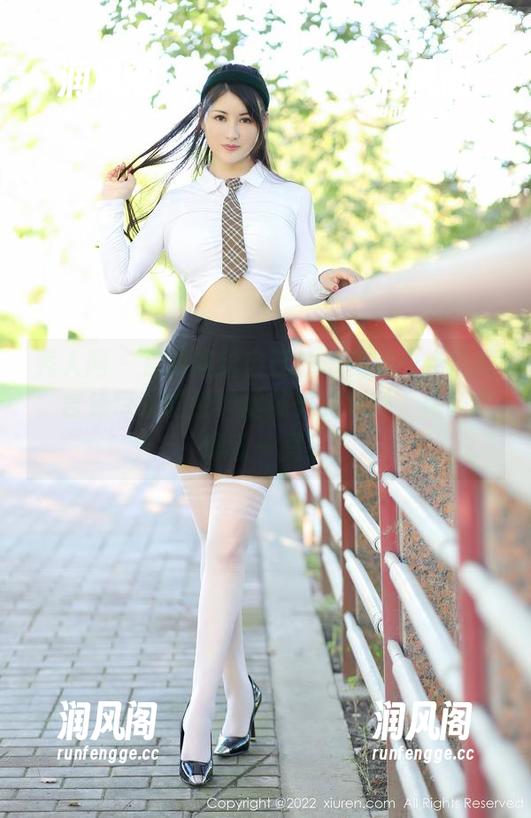 秀人网 - 是时候给自己的审美加一点盐啦，言沫带来的经典丝袜美腿定制，保证你眼前一亮！