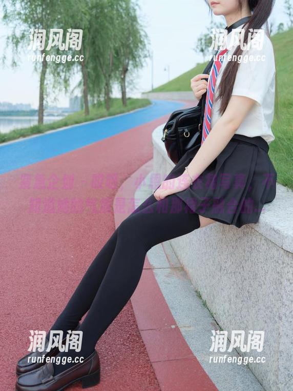 紧急企划 - 哎呀，小恩的连衣裙写真，不知道她的气质是怎么和那裙子融合的...