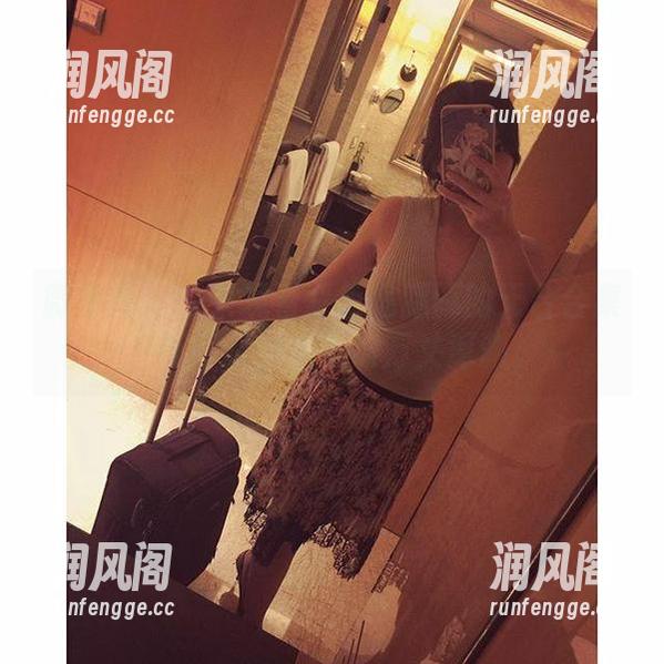 紫色哒豚豚 微密圈 - 进来观看紫色哒豚豚的天台合集,等不及被拉入这万丈深渊。