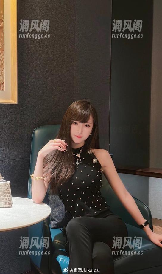 腐团儿Ikaros 高速运行中的清纯腐团儿Ikaros图包,等着我慢慢消化…咳咳。