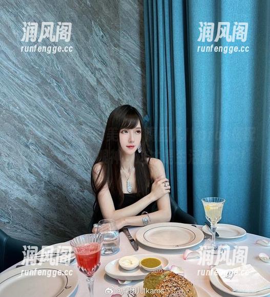 腐团儿Ikaros 这都是哪儿来的美图,腐团儿Ikaros搭配尼禄,可恶的眼神,这才是生活的真实!