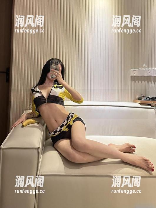微密圈 - 图集里居然有紫色珍珠丁裤加黎允熙，评论区要炸了！